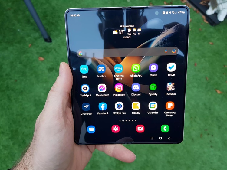 5. Best Foldable Phone: Samsung Galaxy Z Fold 4