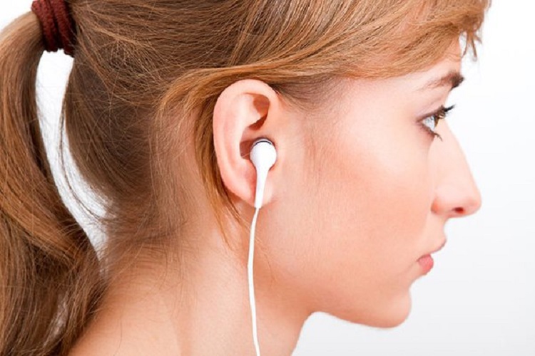 Are You Using Earphones the Right Way?