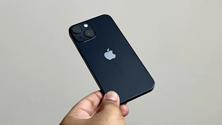6. iPhone 13 Mini: Best Small Smartphone
